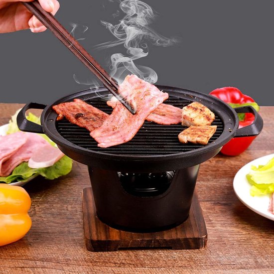 Allecto Plus - Draagbare mini-barbecue voor camping en picknick - Rookvrije tafelgrill voor binnen en buiten - Houtskool BBQ - Voor feesten - 100 characters