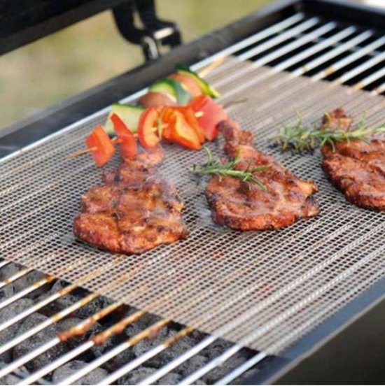 Barbecuemat - Barbecuematje - Grilmat - Grilmatten - Voor Barbecue of Oven - BBQ Mat - 1 stuk - 30 x 40 cm van Merkloos