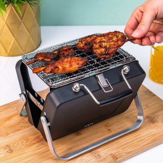 Mikamax Draagbare Mini BBQ - Barbecue - 's Werelds Kleinste Barbecue - Past in je Broekzak - 18 × 6 × 15,5 cm - 714 gram - Mat Zwart van Mikamax