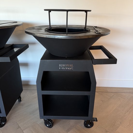 RJRoyal Living BBQ Plancha Grill Maestro Ø70cm Blackline - Met Grote wielen en houtopslag vuurschaal van Merkloos